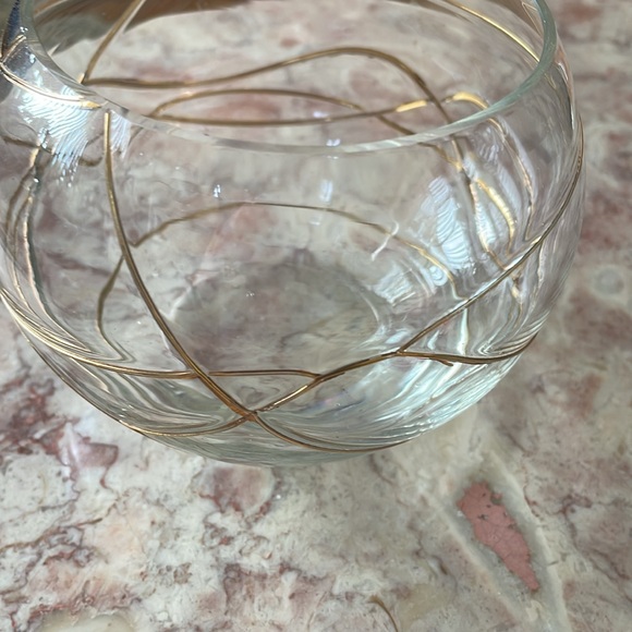 EUC~Elegant Gold-Accented Glass Bowl Candle Holder - Picture 3 of 5